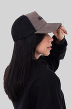 Color: Gris