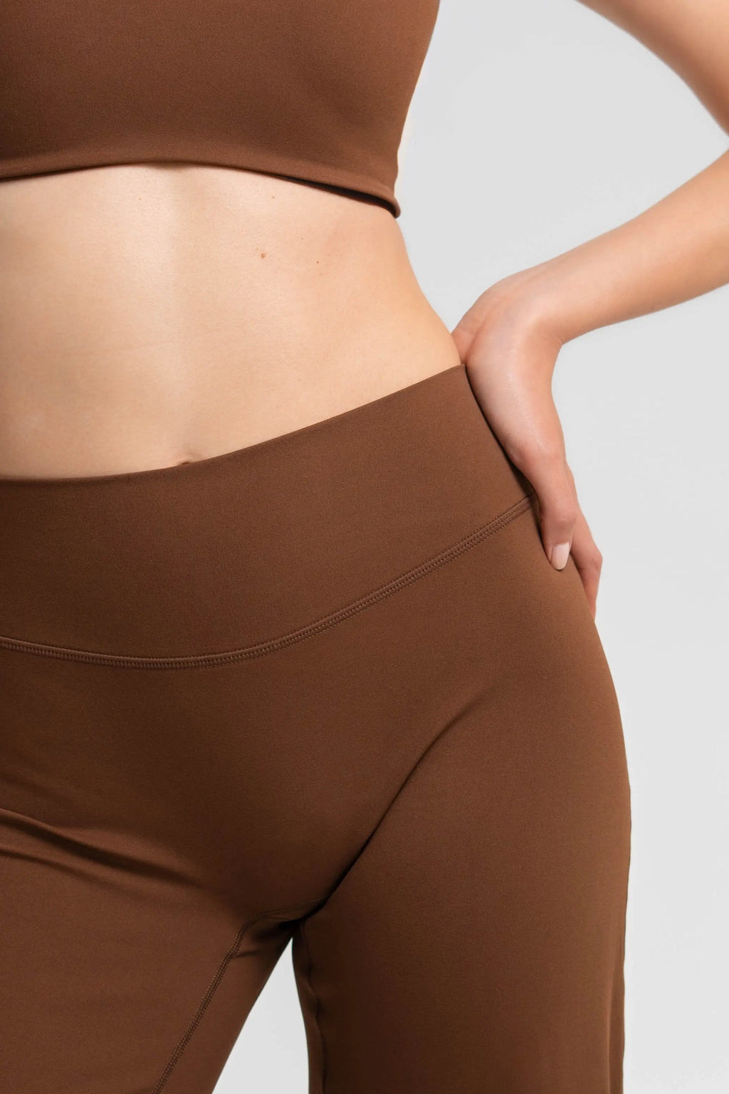 Pantalón Áurea de Silueta Fluida
