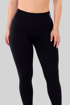 Color: Negro