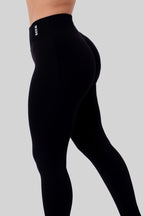 Color: Negro