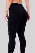 Color: Negro