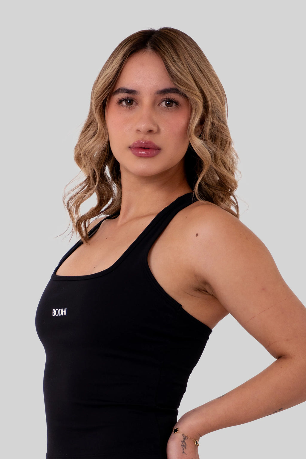 Color: Negro