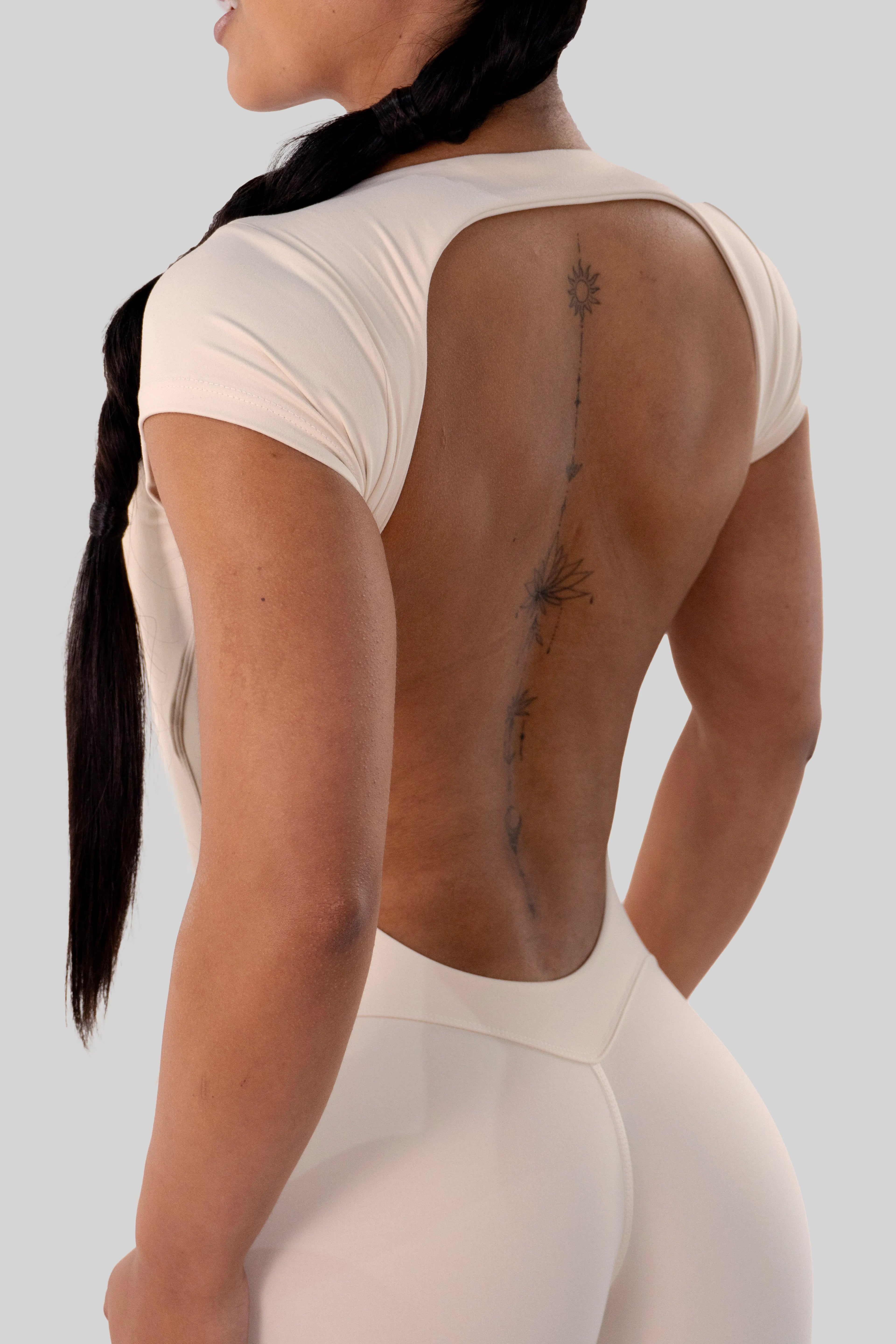 Color: Beige