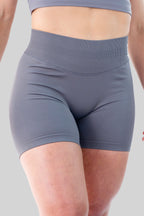 Color: Gris
