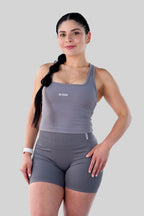 Color: Gris